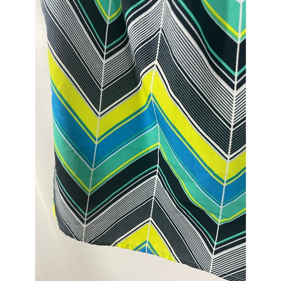 Banana Republic Medium Blouse Sleeveless Top Geometric Blue Green Chevron Top - Picture 4 of 6